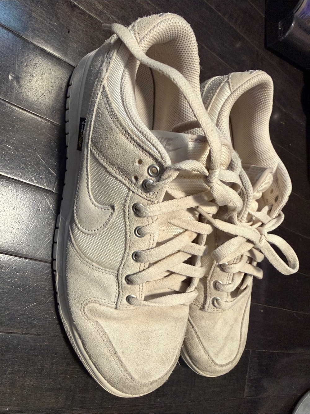 Nike Men's Low-Top Sneakers in Cream Suede and Mesh